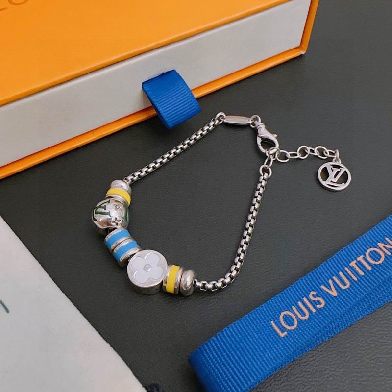 LV Bracelet 02lyr107